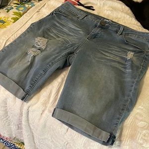 Ladies denium shorts Sz 15 by YMI Luxe